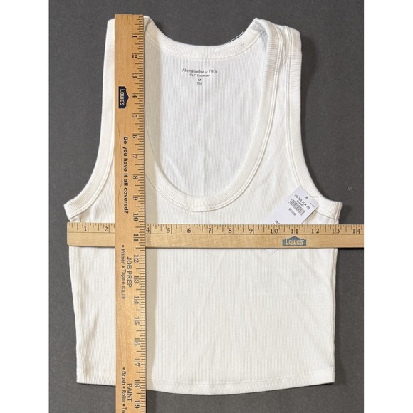 5 ABERCROMBIE & FITCH A&F - 1 Soft Rib & 4 Essentials Scoop Tank Shirts - Medium - Picture 10 of 16